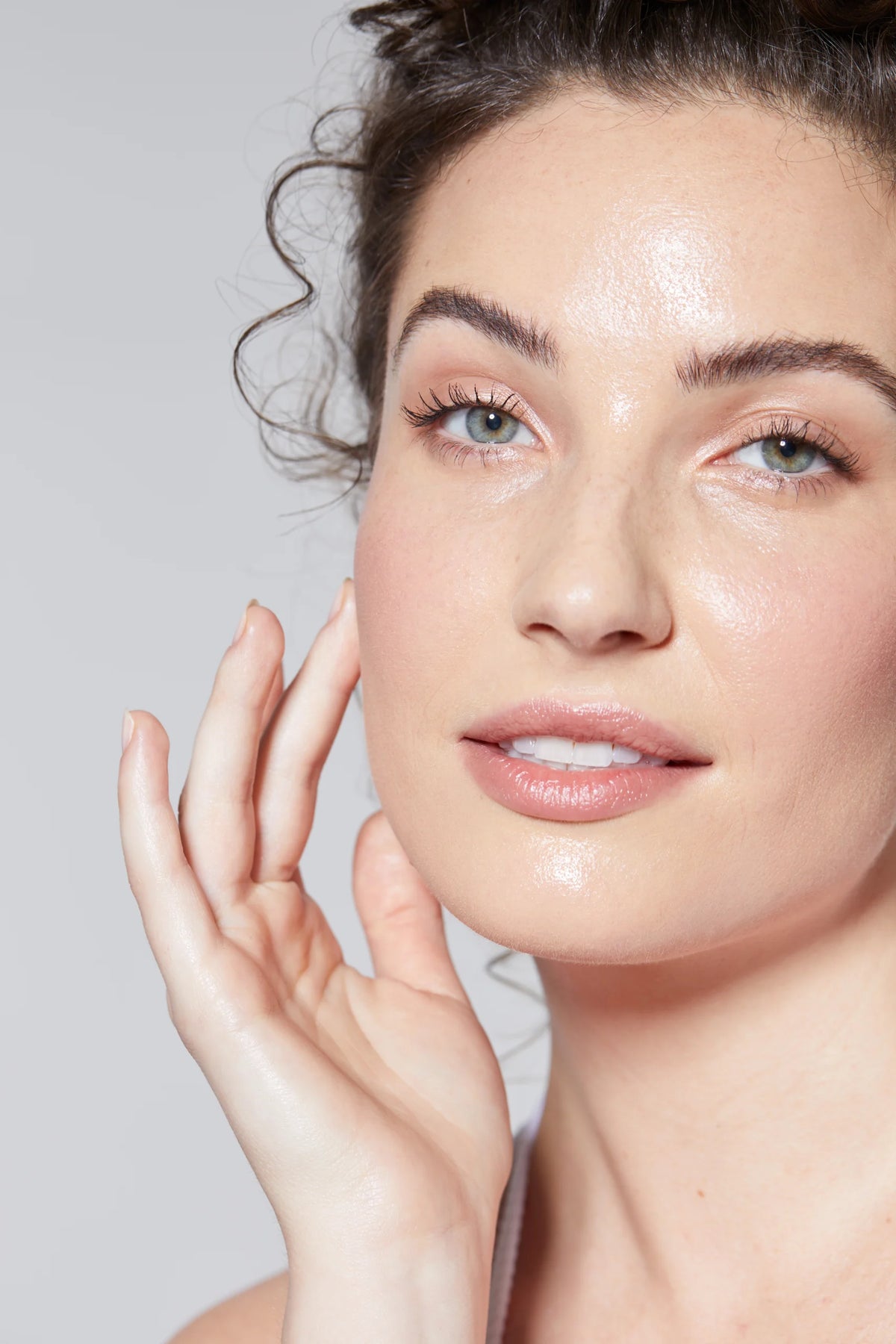 Descubre Hydrafacial: La solución perfecta para una piel radiante